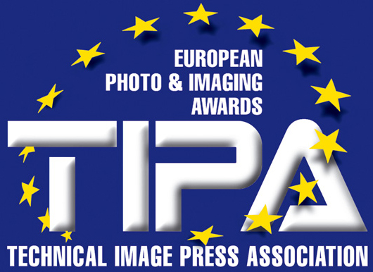 4 награды TIPA получила компания Samsung